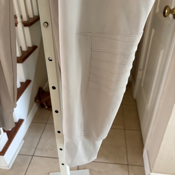 Athleta Tan Venice Moto Jogger Pants Ath-leisure Versatile Zip pockets 2X - Picture 2 of 3